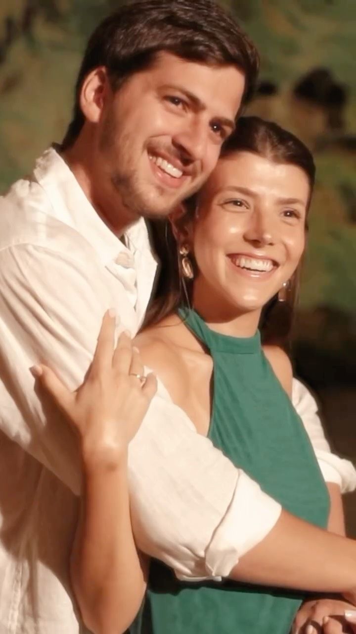 En lo profundo de la selva, donde el copal abre el camino y el agua guarda secretos antiguos, él se arrodilló y el mundo se hizo pequeño.
Una propuesta rodeada de velas, silencio y un cenote que parecía respirar con ellos.
Momentos que no solo se viven… se recuerdan en la piel.

Estamos muy emocionados por pronto anunciarles nuestras nuevas y hermosas  locaciones 🙌🏼