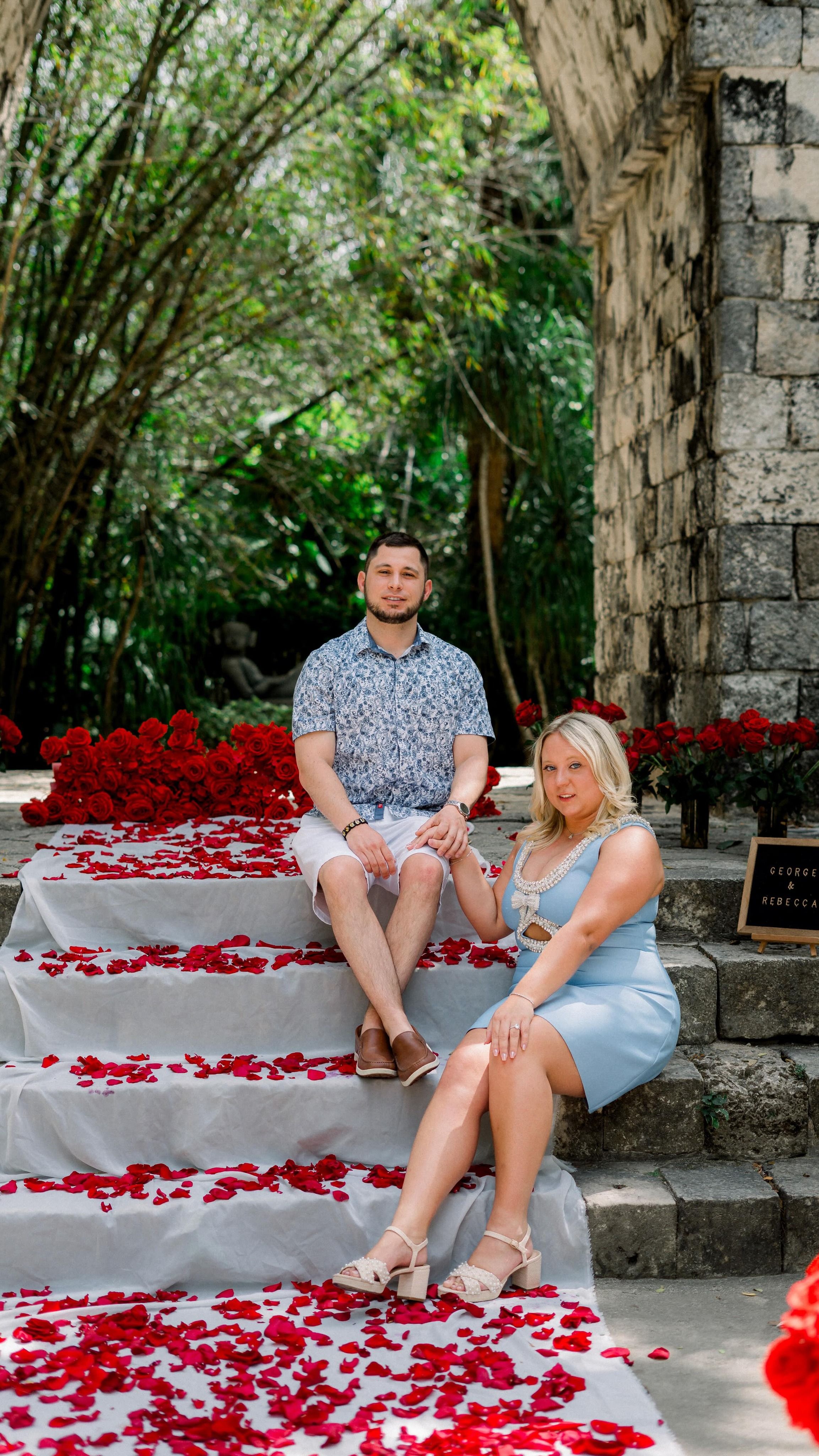 REBECCA & GEORGE’S 🤍 perfect moment in Cozumel ✨

They arrived on a cruise… and in just a few hours, their dream proposal came to life at the iconic Mayan Arch of Chankanaab.

Thank you for letting us be part of such a special and meaningful chapter in your story.